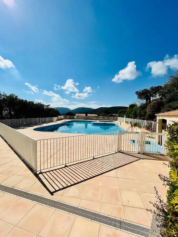 Superbe T2 Avec Vue Mer Et Piscine La Croix-Valmer Apartment
